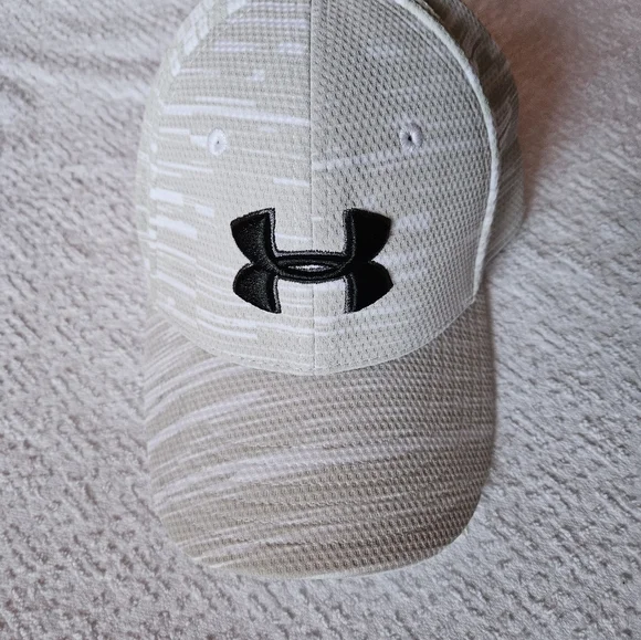 Under Aarmour Baseball cap boys youth S/M tan/white/black/grey - Picture 6 of 6